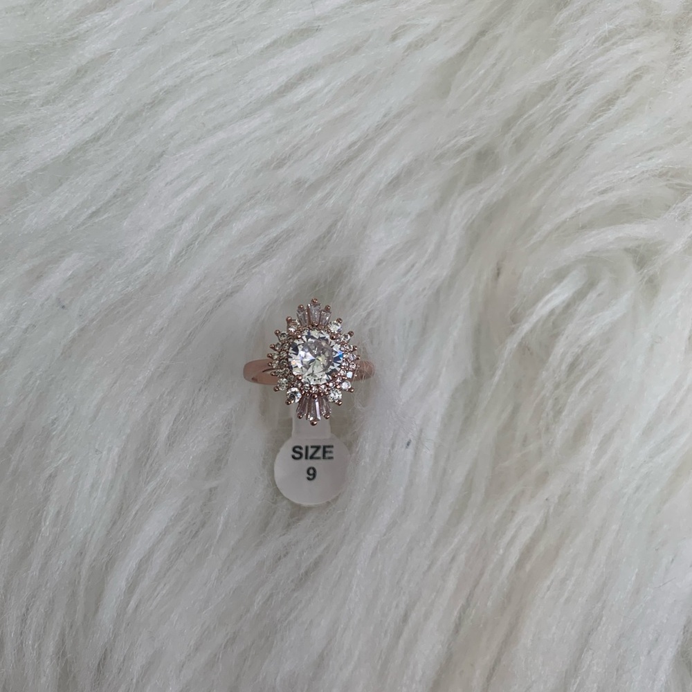 Round Cut Moissanite Engagement Ring for Women Sunburst Ballerina